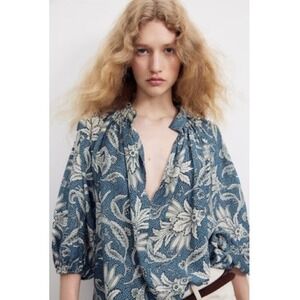 H & M Floral Puff Sleeve Blouse Blue & White Print V-Neck Top Women's Size L